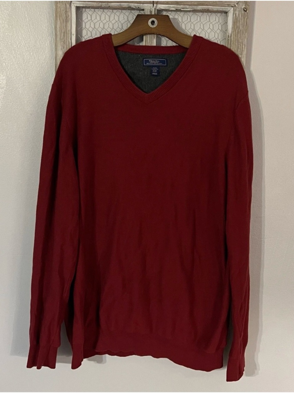 Men's V-Neck Sweater in Deep Wine Red